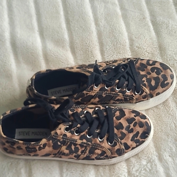 Steve Madden Cheetah Print Sneakers - Picture 1 of 4